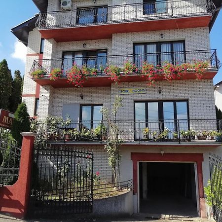 Hostel Marvel Ni Buitenkant foto