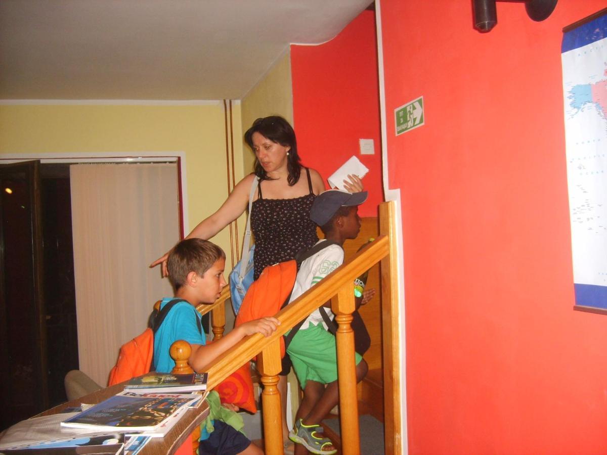 Hostel Marvel Ni Buitenkant foto