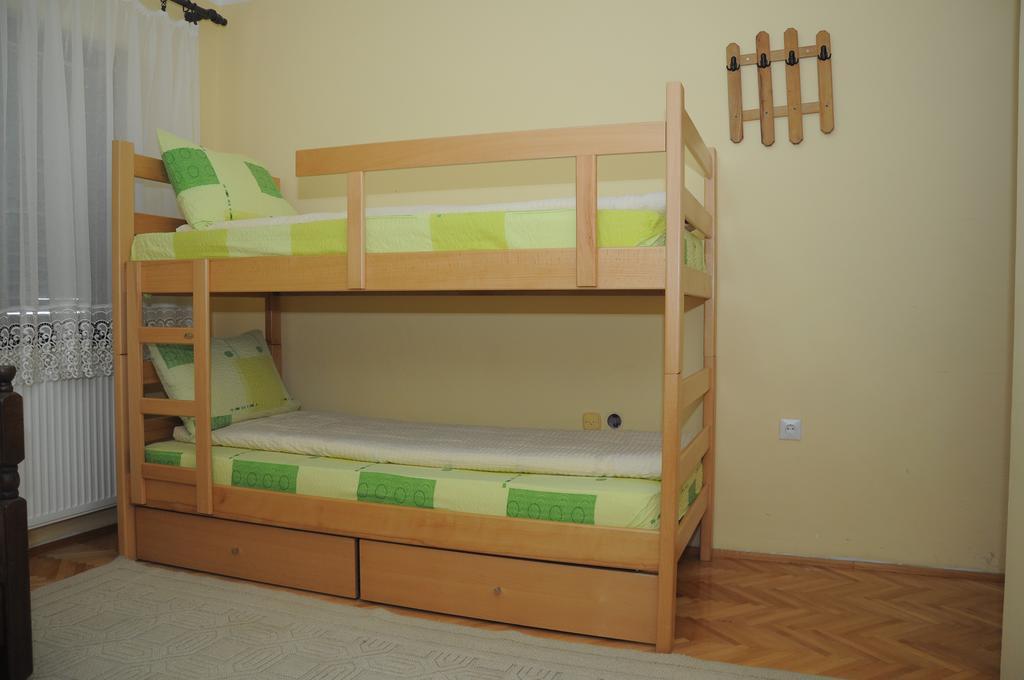 Hostel Marvel Ni Buitenkant foto