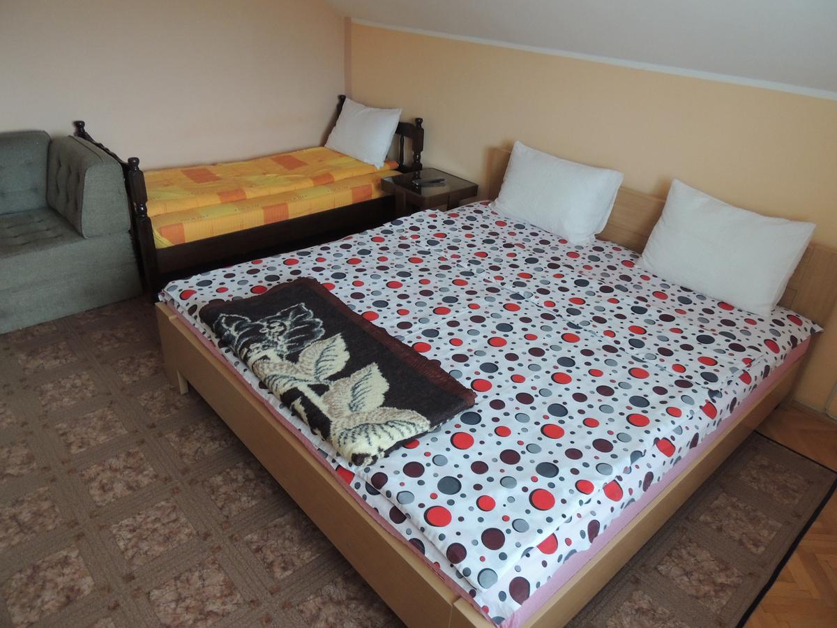 Hostel Marvel Ni Buitenkant foto